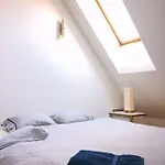Hostel Jimmy Jumps House *