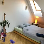 Vandrerhjem Jimmy Jumps House *